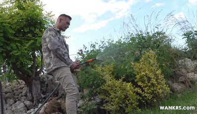 Hot muscle lad wanks and cums