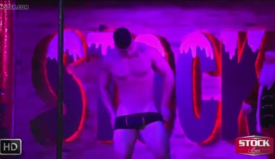 King Malik being the sexiest pole dancer EVER (full show)