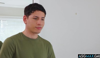 Watch Ryder Owens fucks his new rommate Aiden Garcia