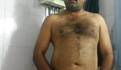 Indiano bigodudo sacudo